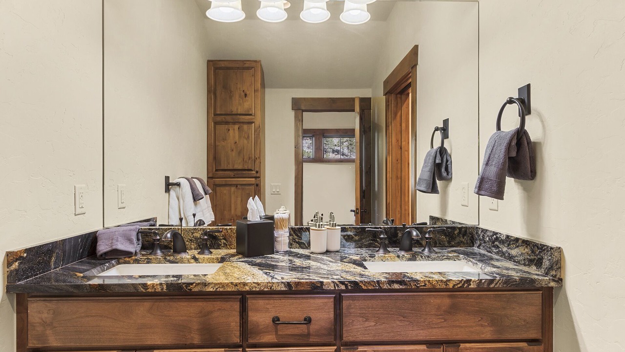 Photo of Bathroom in Elk Crossing