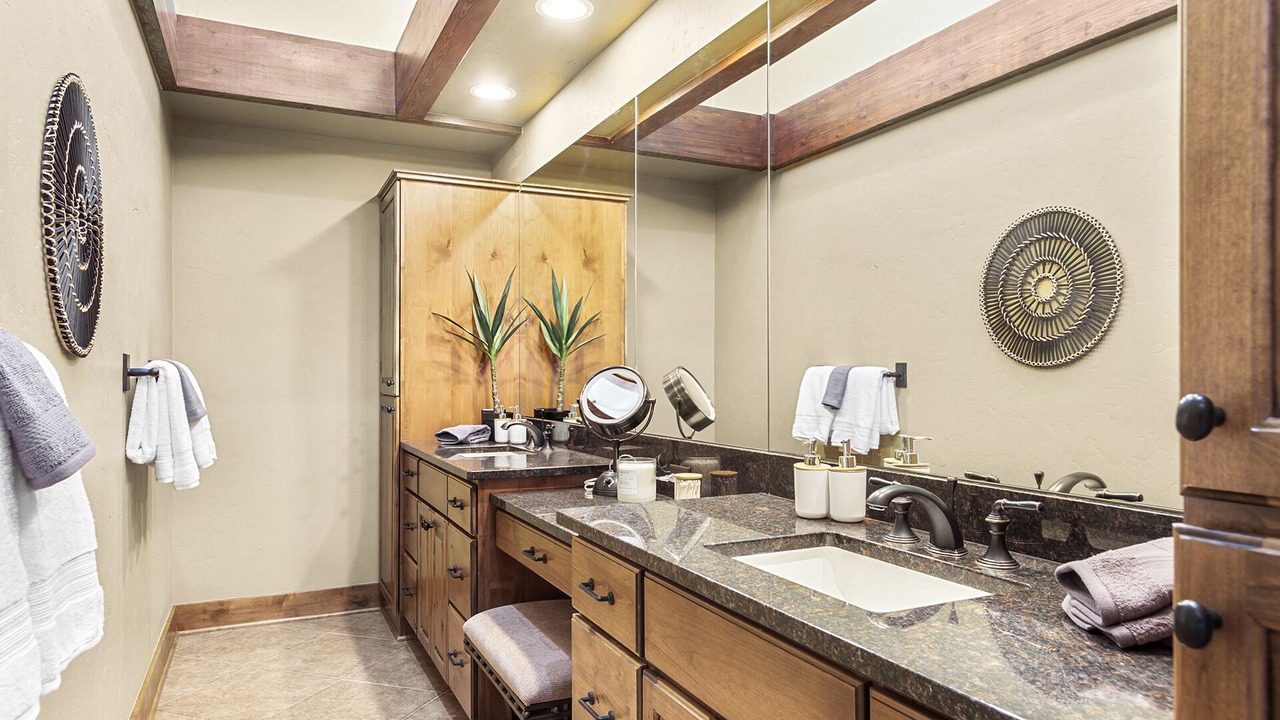 Photo of Bathroom in Elk Crossing