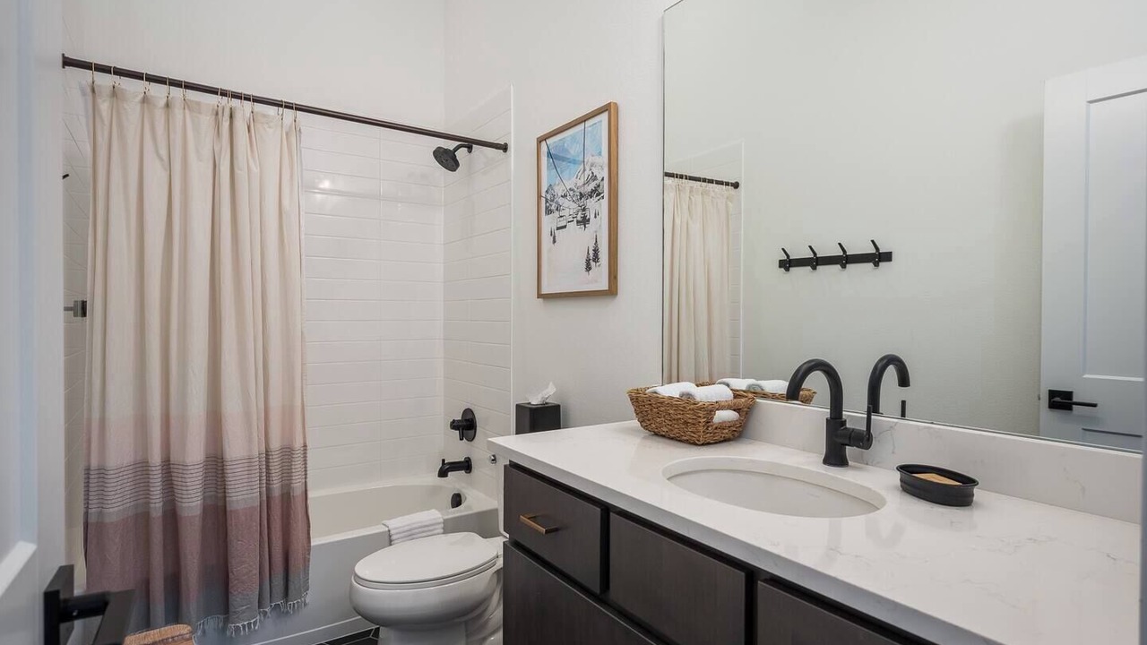 Photo of Bathroom in Rendezvous