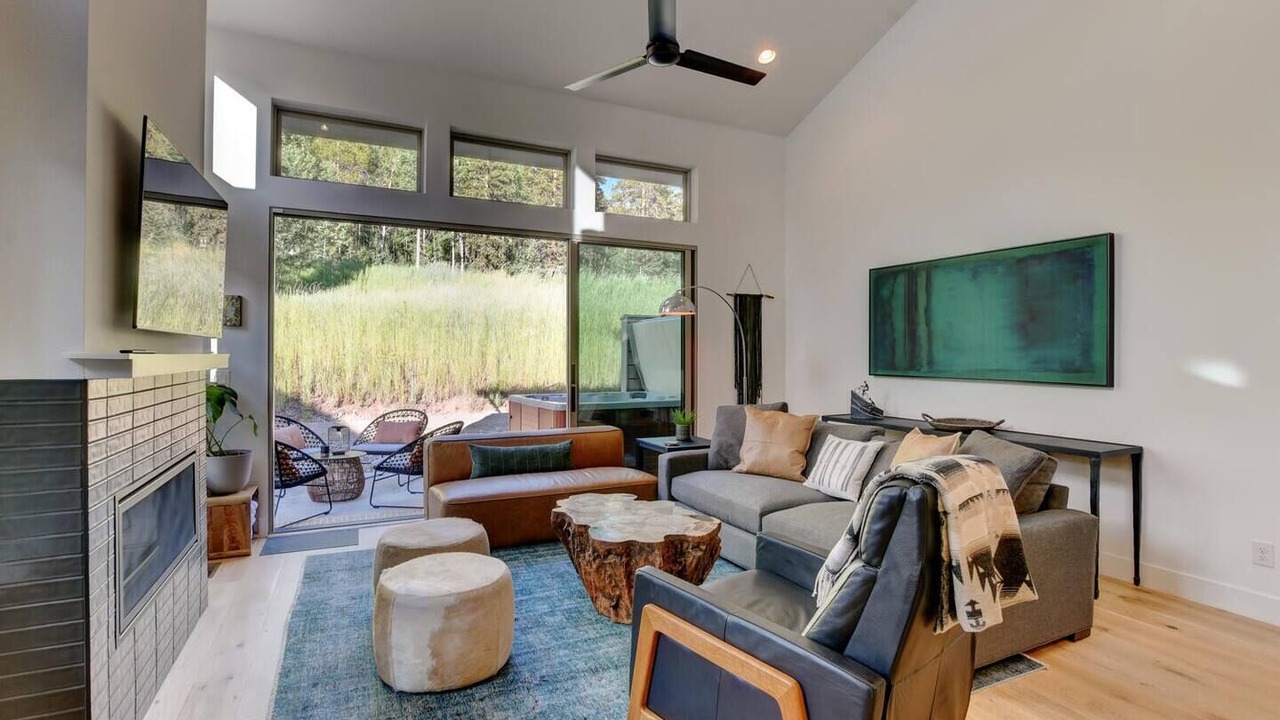 Photo of Livingroom in Rendezvous