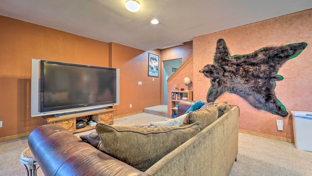 Photo of Livingroom in Forest Lakes