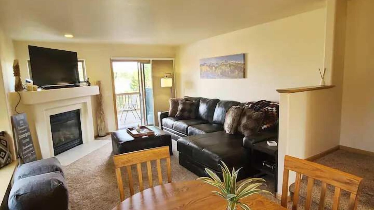 Photo of Livingroom in Fraser