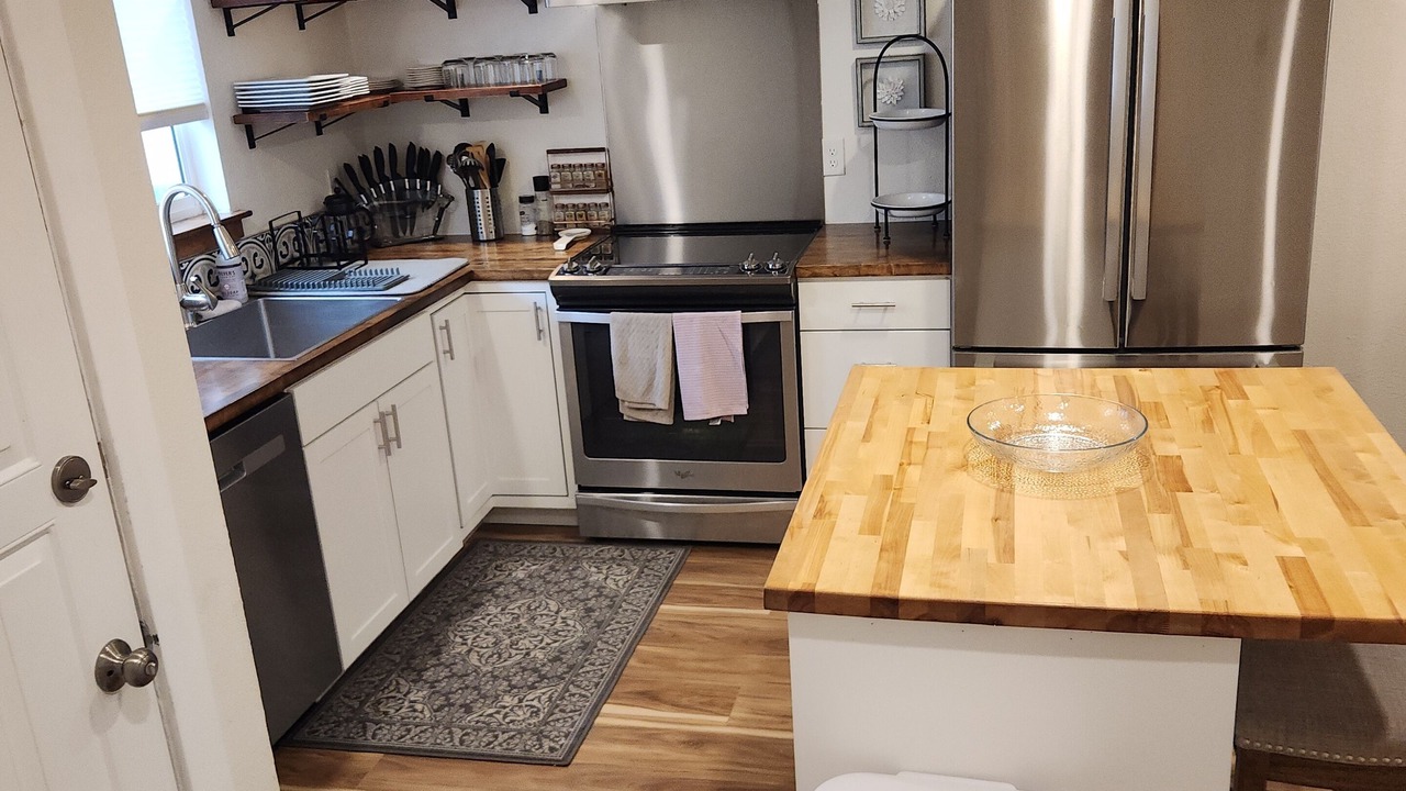 Photo of Kitchen in Glenwood Grove - North Iris