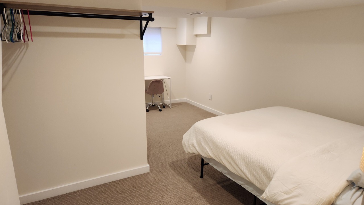 Photo of Bedroom in Glenwood Grove - North Iris