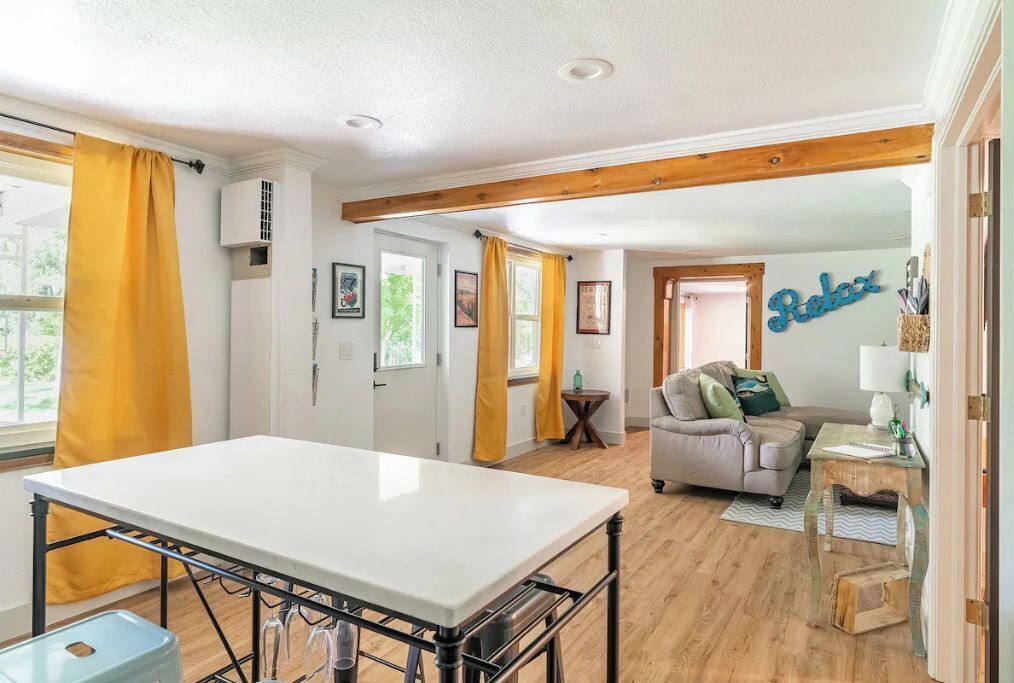 Photo of Livingroom in Bel Aire