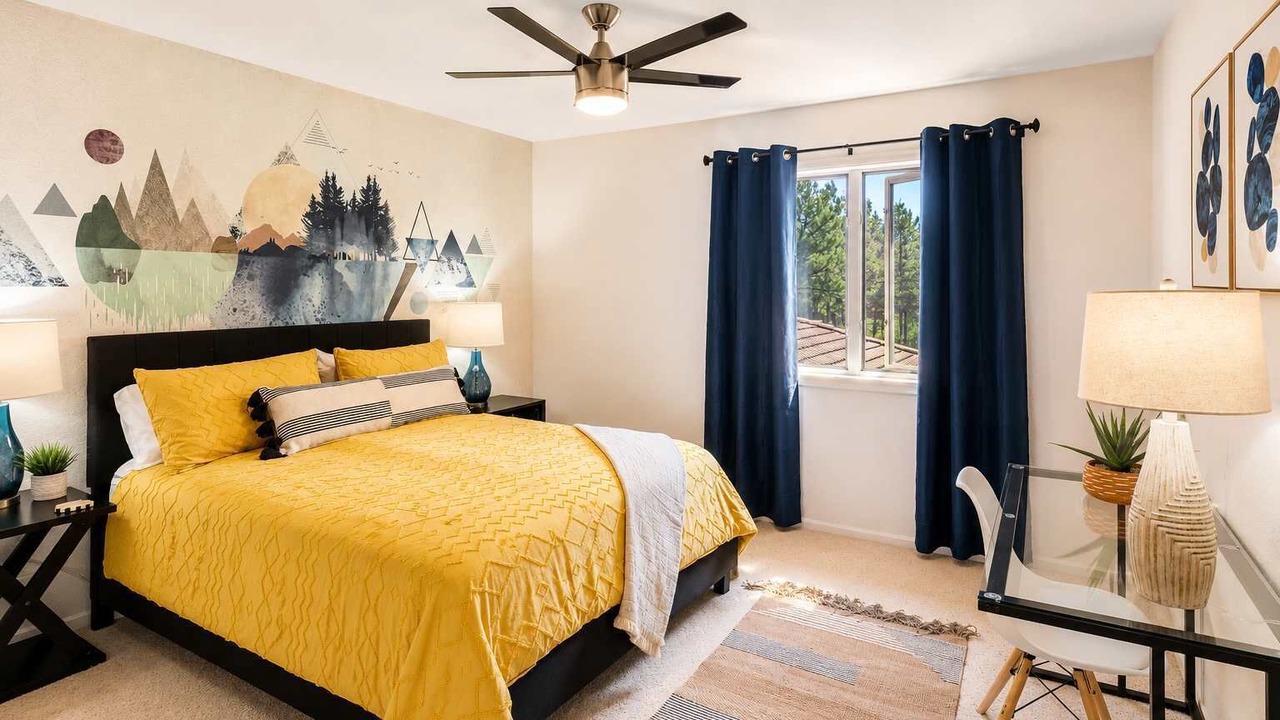 Photo of Bedroom in Woodmoor