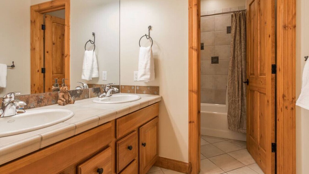 Photo of Bathroom in Edwards