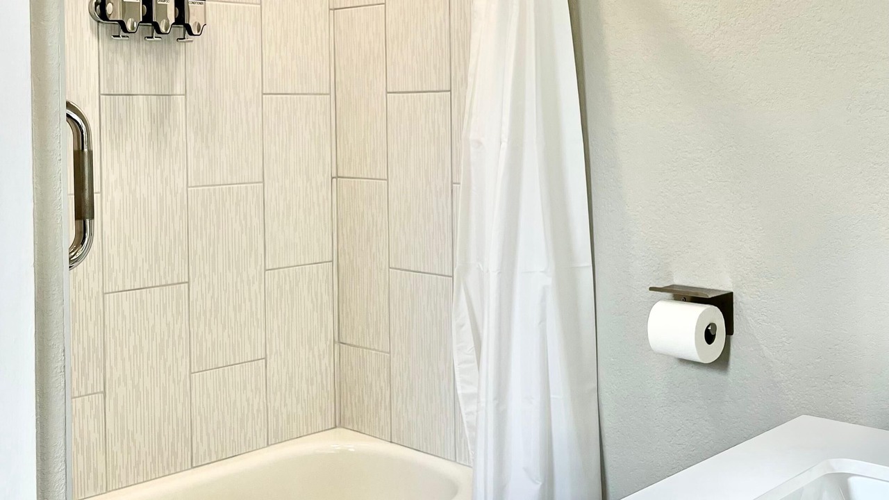 Photo of Bathroom in Edgewater