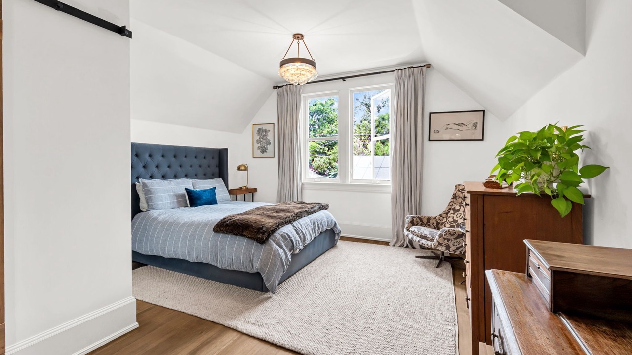 Photo of Bedroom in Downtown