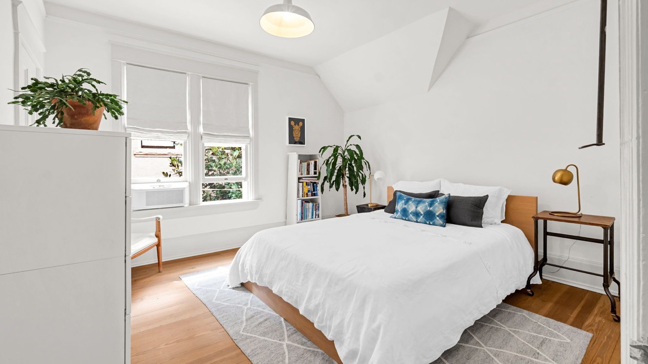 Photo of Bedroom in Downtown