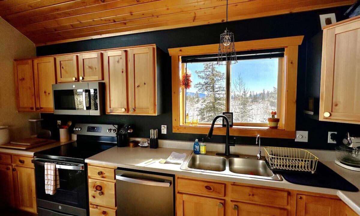 Photo of Kitchen in Indian Mountain