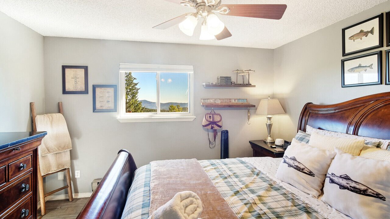 Photo of Bedroom in Shadow Mountain