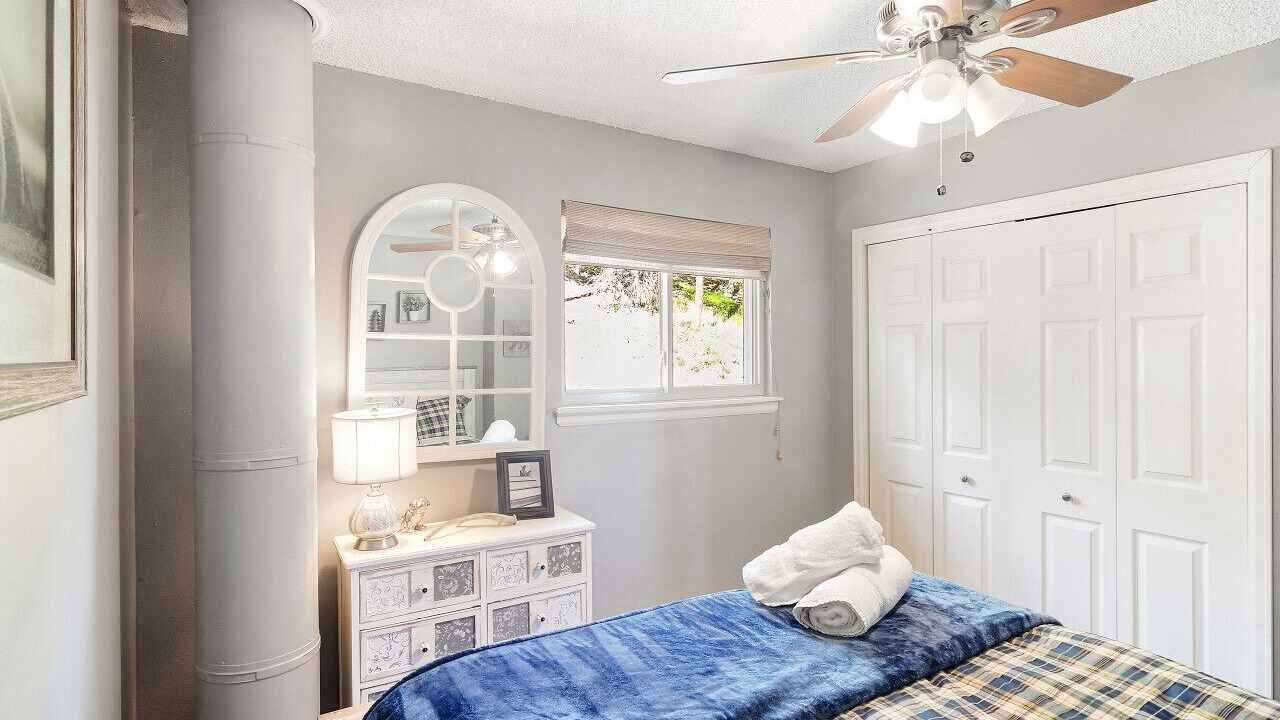 Photo of Bedroom in Shadow Mountain