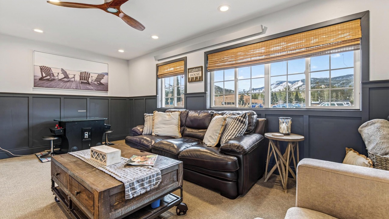 Photo of Livingroom in Grand Lake
