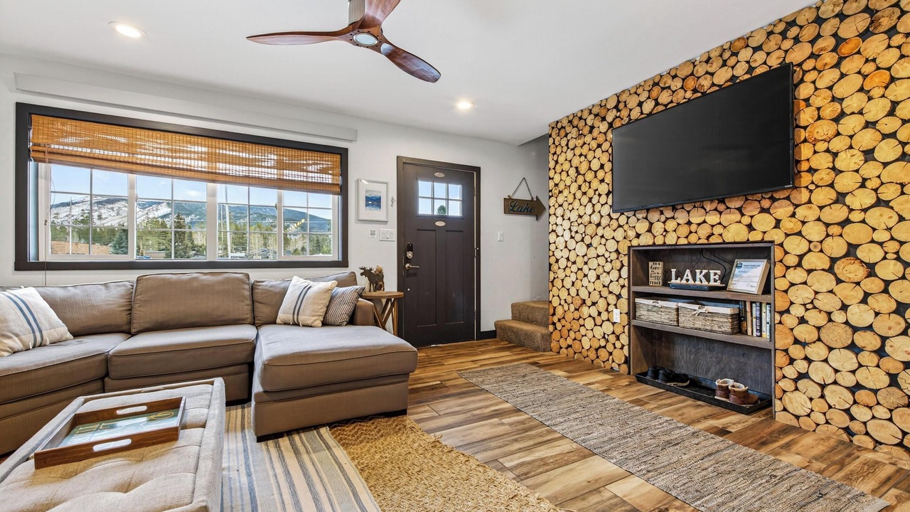 Photo of Livingroom in Grand Lake