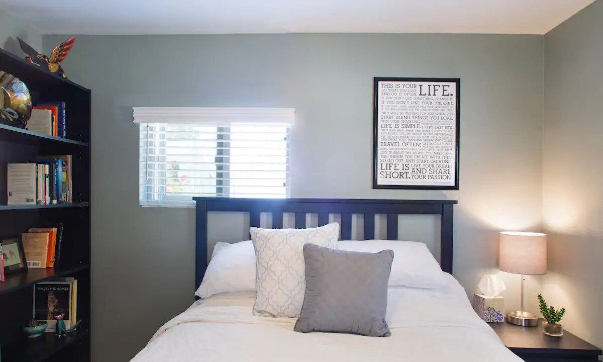 Photo of Bedroom in South Alameda