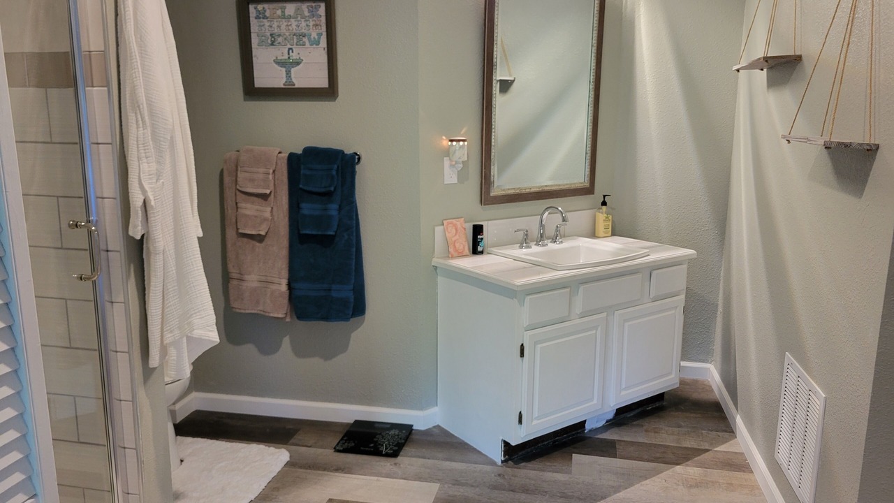 Photo of Bathroom in Ken Caryl