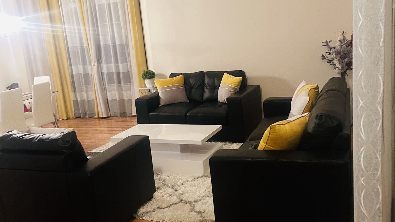 Photo of Livingroom in East Quincy Highlands