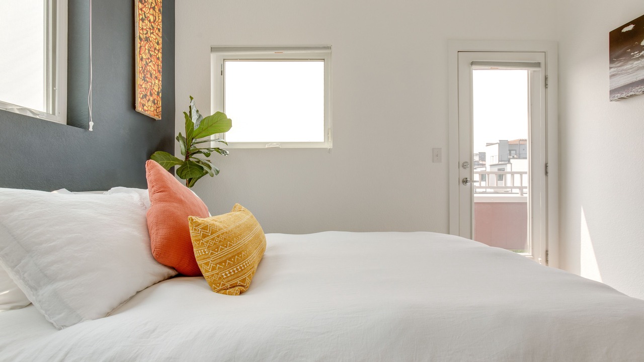 Photo of Bedroom in Jefferson Park