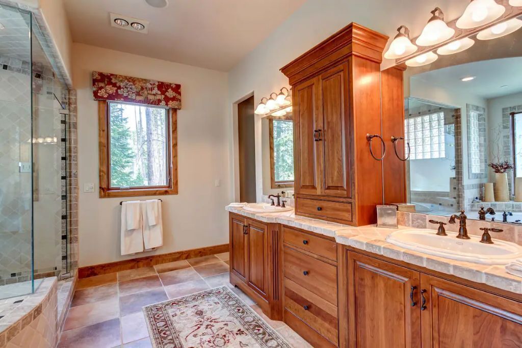 Photo of Bathroom in The Highlands