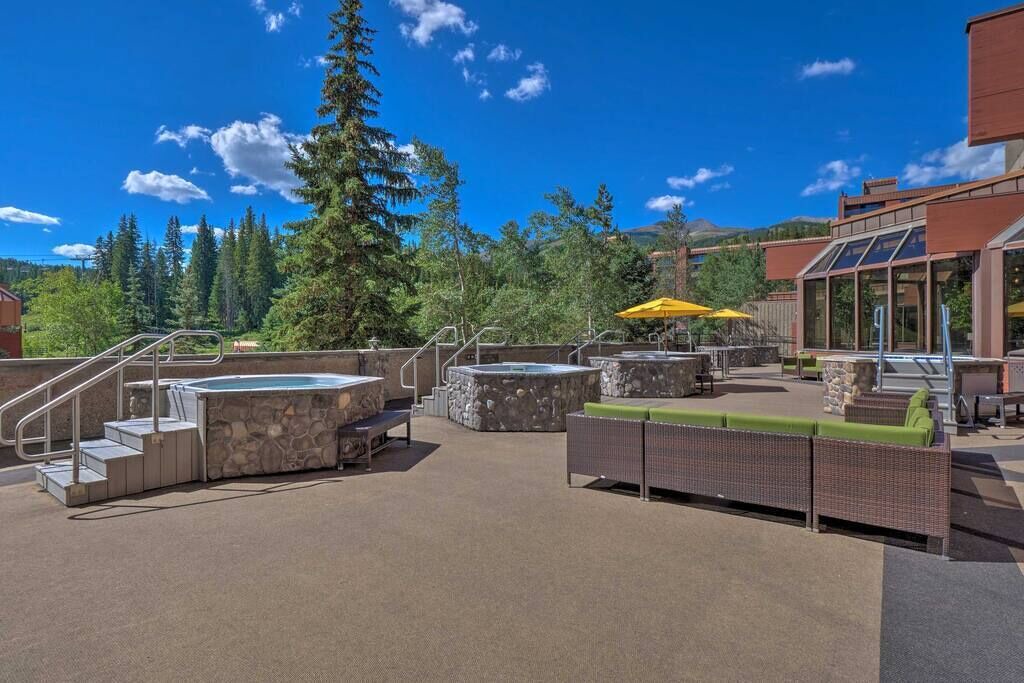Photo of Outdoor in Peak 9