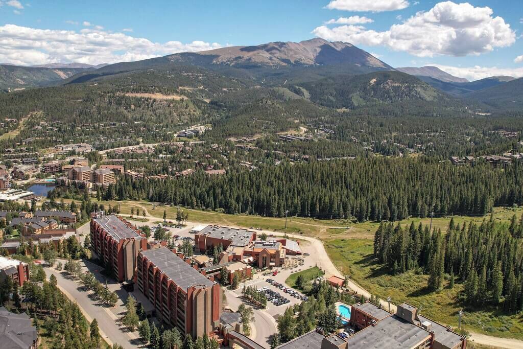 Photo of Outdoor in Peak 9
