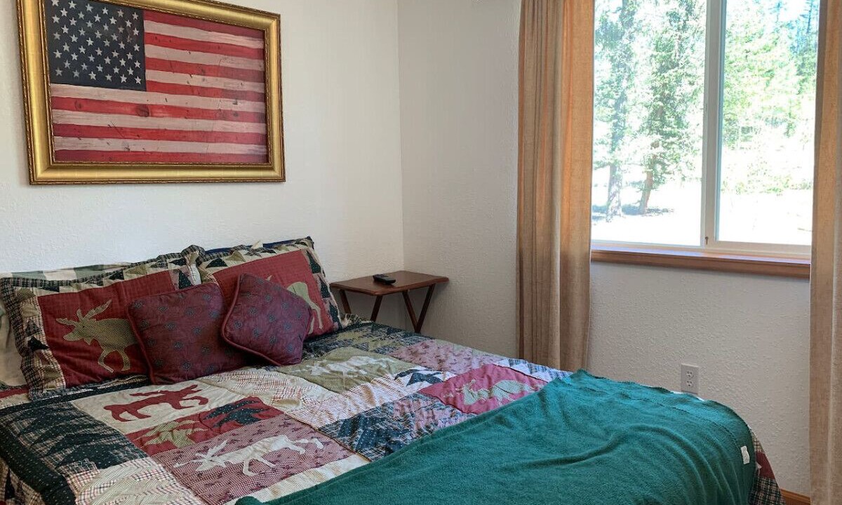 Photo of Bedroom in Indian Mountain