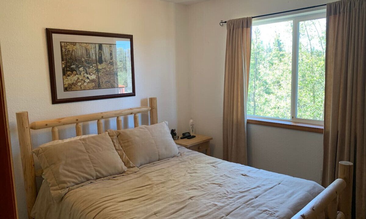 Photo of Bedroom in Indian Mountain