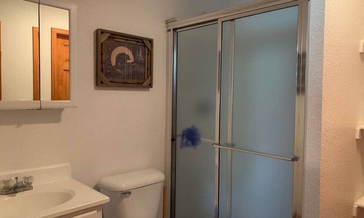 Photo of Bathroom in Indian Mountain
