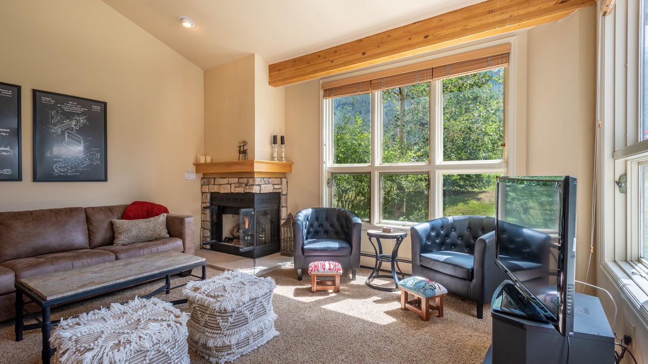 Photo of Livingroom in East Village at Copper