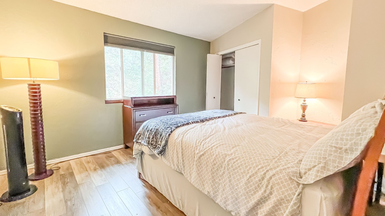 Photo of Bedroom in Cascade