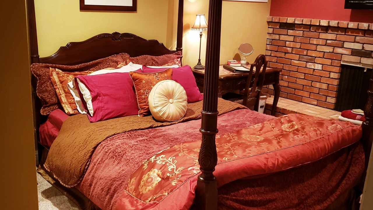 Photo of Livingroom in Northeast Colorado Springs