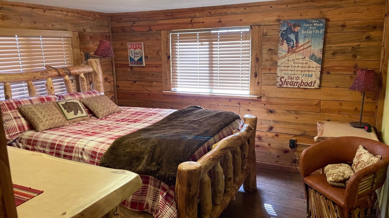 Photo of Bedroom in Stagetop