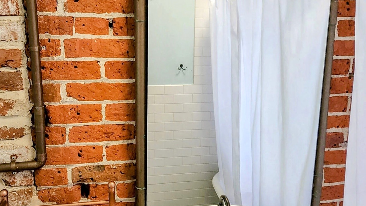Photo of Bathroom in Sunnyside