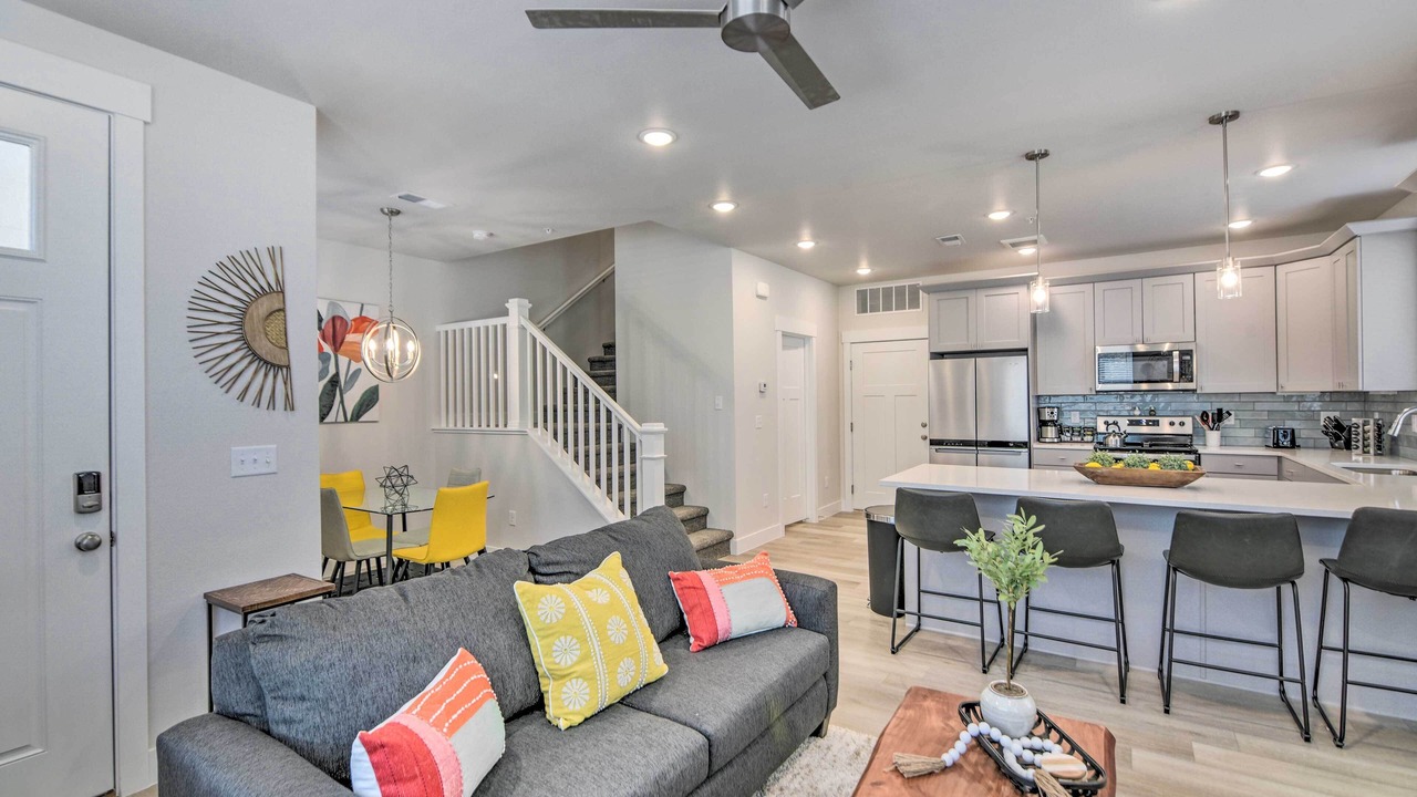 Photo of Livingroom in Greeley