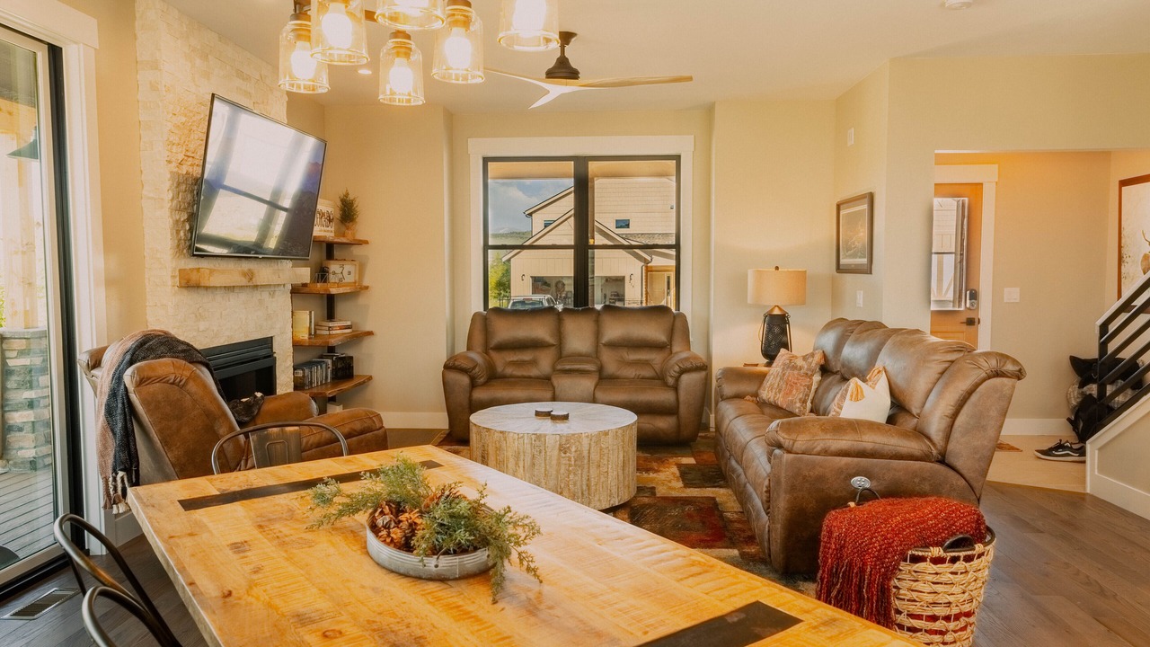 Photo of Livingroom in Grand Elk Ranch