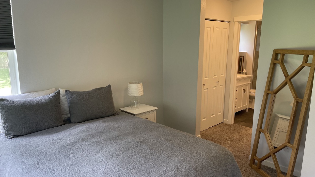 Photo of Bedroom in Eagle