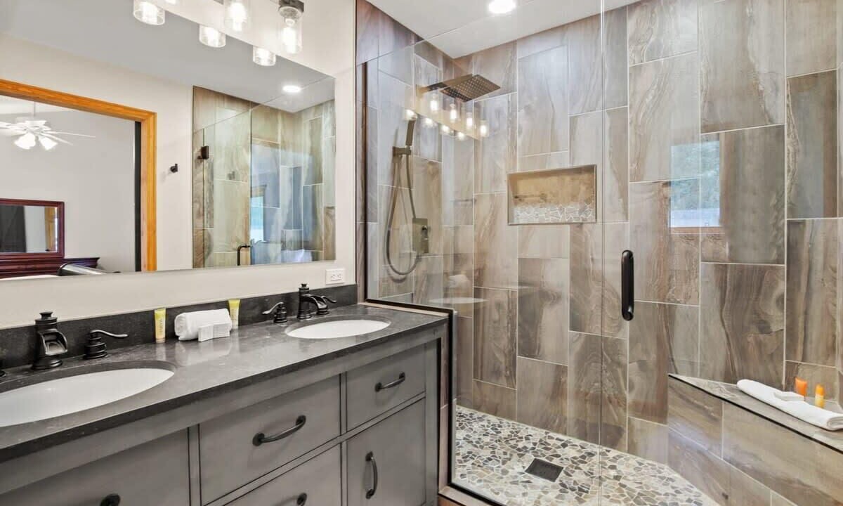 Photo of Bathroom in Alma