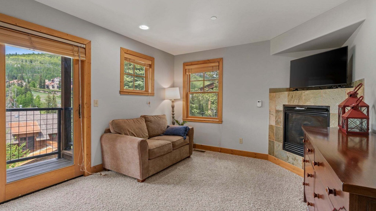 Photo of Livingroom in Purgatory