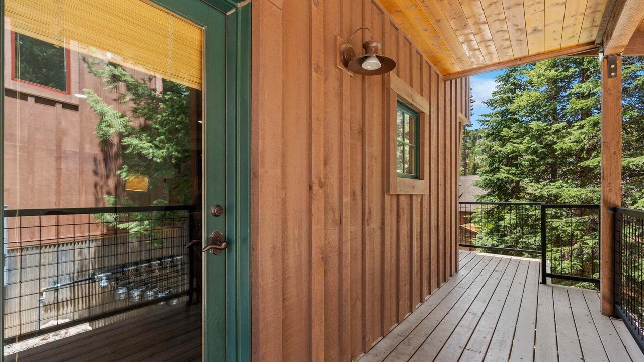 Photo of Patio Balcony in Purgatory