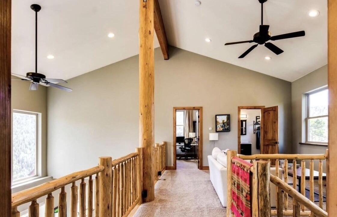 Photo of Livingroom in Idaho Springs