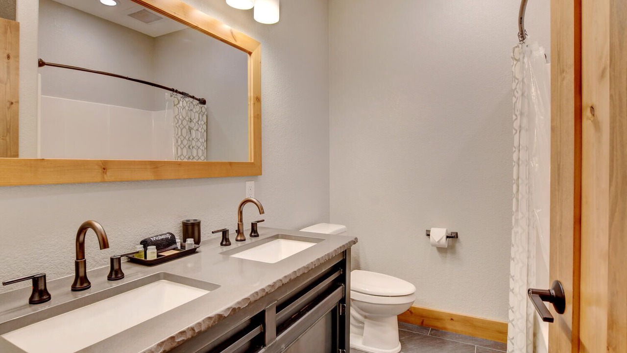 Photo of Bathroom in Fraser