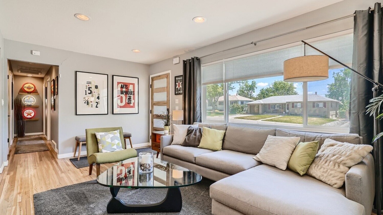 Photo of Livingroom in Virginia Village