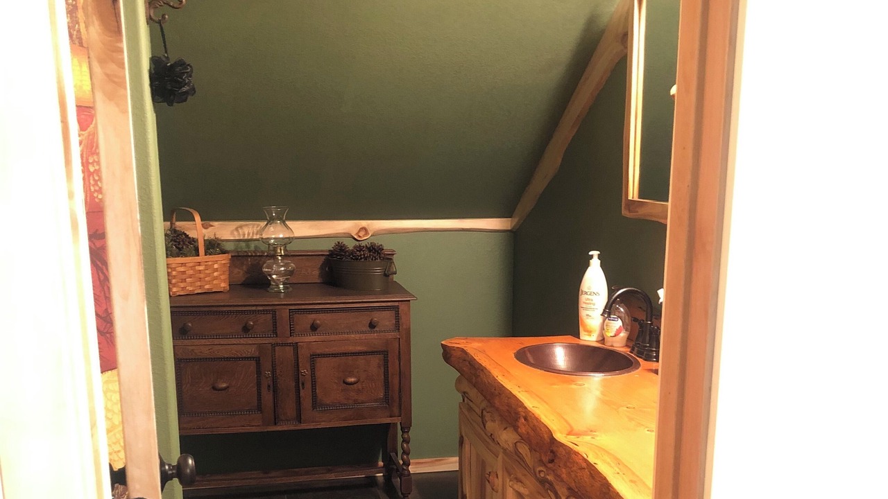 Photo of Bathroom in Cimarron