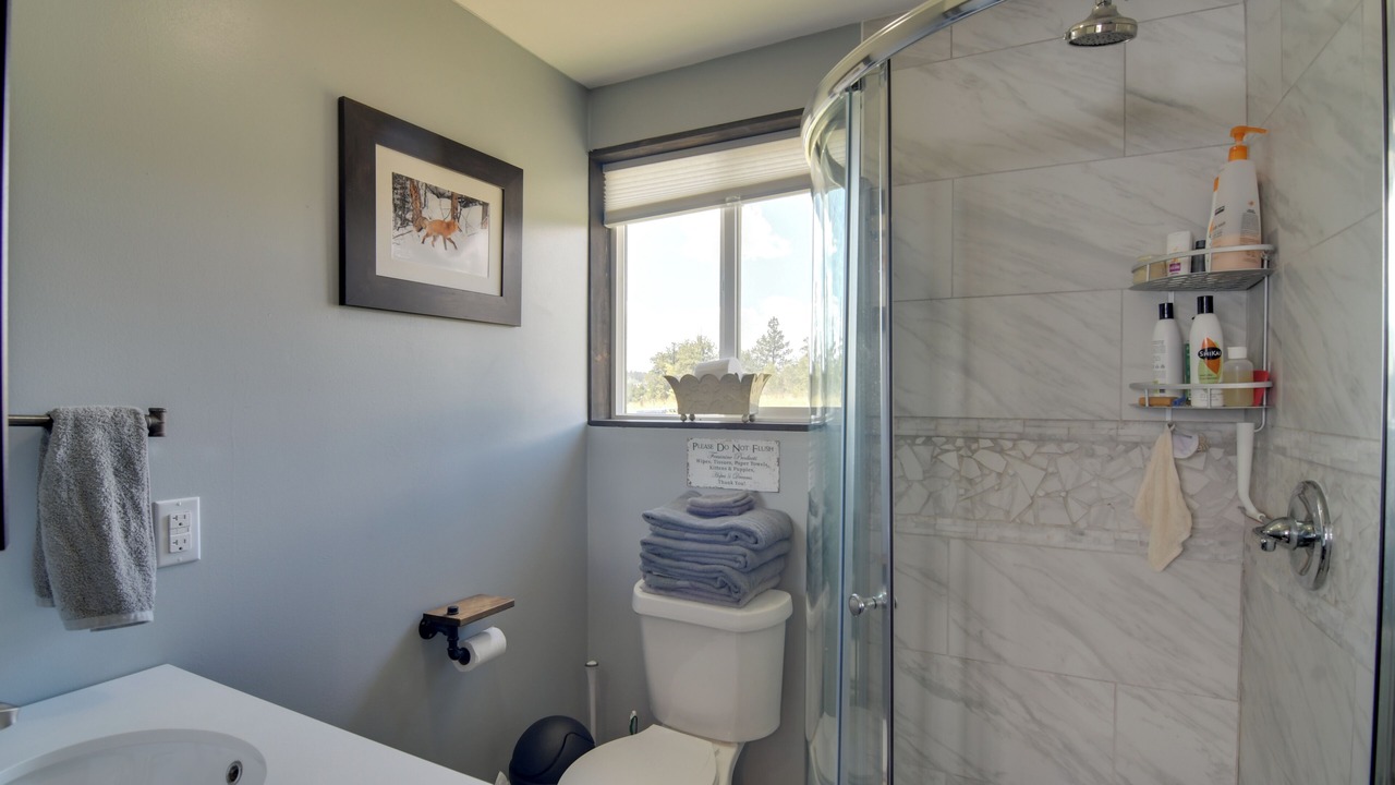 Photo of Bathroom in Stagetop