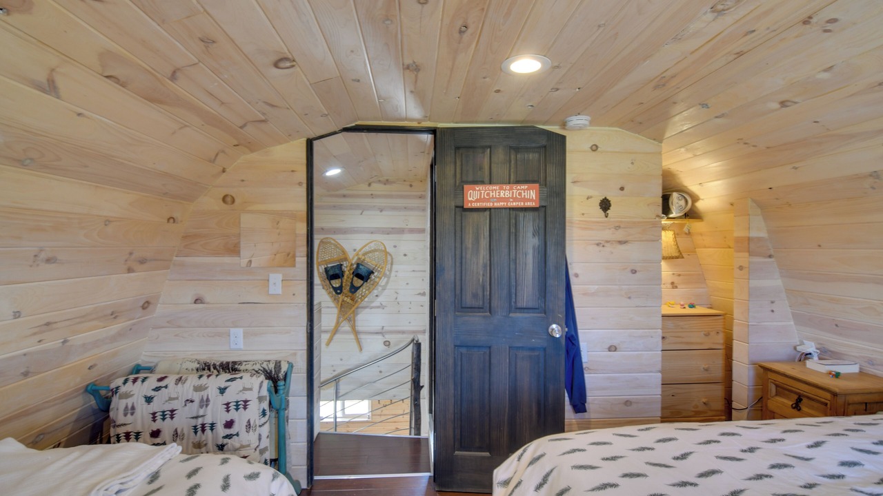 Photo of Bedroom in Stagetop