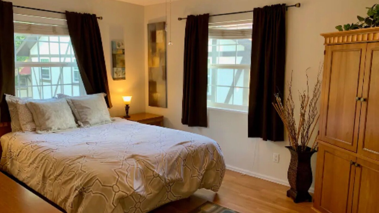 Photo of Bedroom in Glenwood Grove - North Iris
