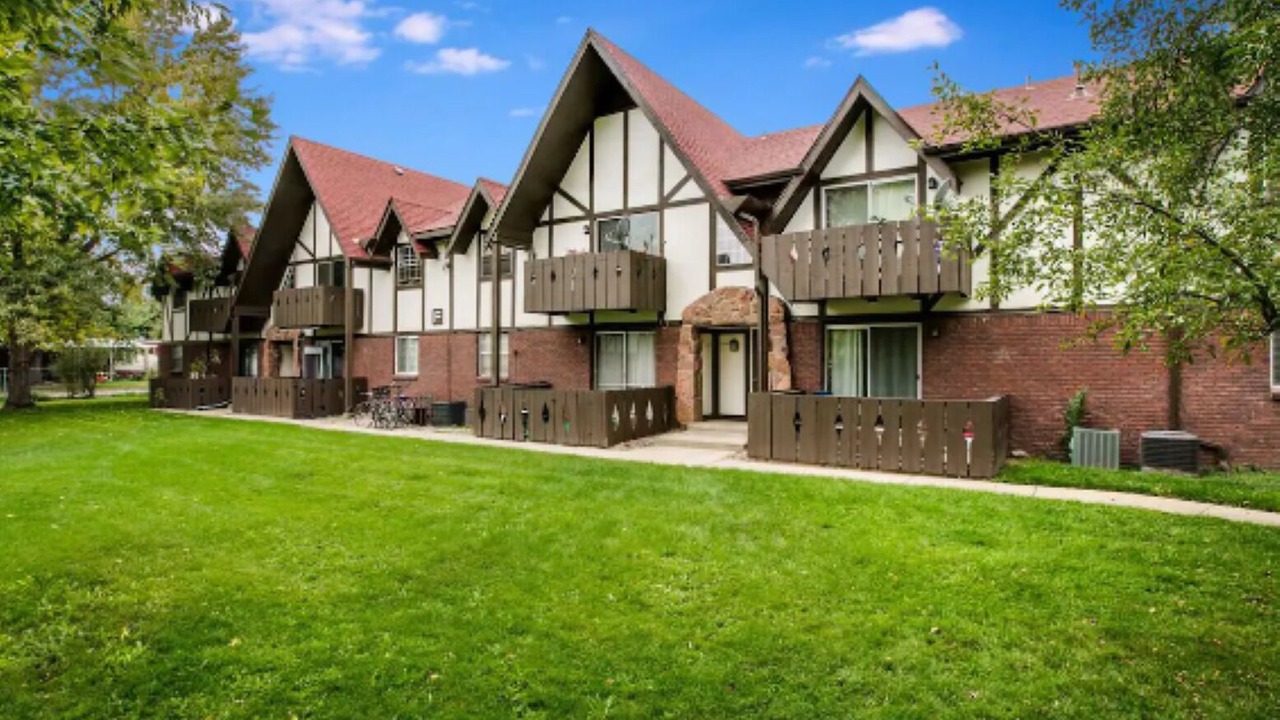 Photo of Outdoor in Glenwood Grove - North Iris