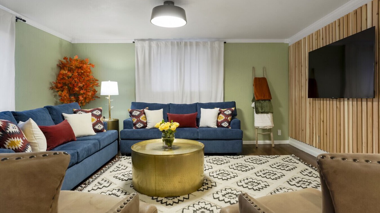 Photo of Livingroom in Berkley