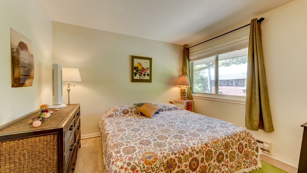 Photo of Bedroom in Lower Arapahoe